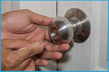 Lock Locksmith Services North Richland Hills, TX 817-809-6522 - 14-unlock-door